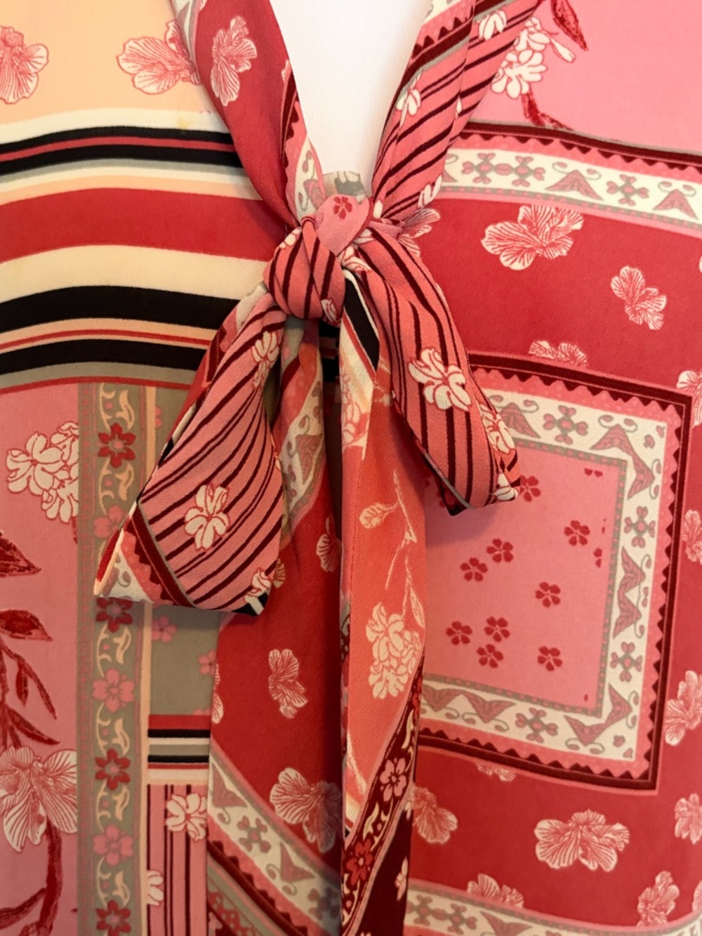 #604 Talbots BoNo Beautiful Pink Floral Patchwork Tie-Neck Blouse - Picture 5 of 12